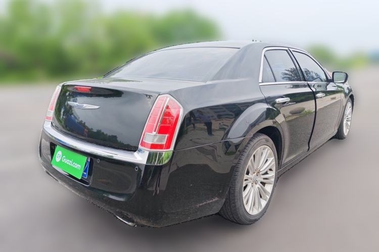 Used Chrysler 300C 2012 3.6L Luxury Edition Rear Right 45 Deg
