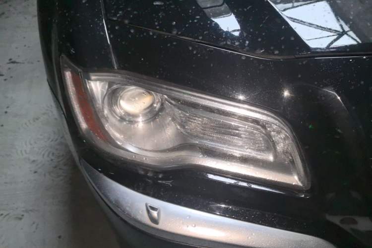Used Chrysler 300C 2012 3.6L Luxury Edition Right Front Headlight