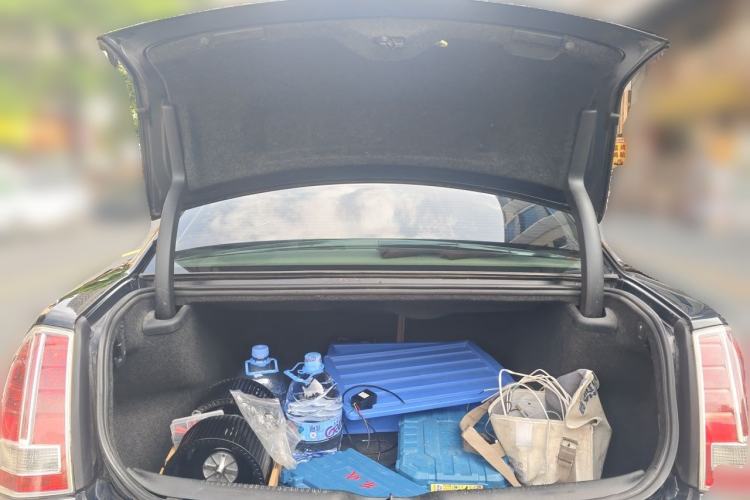Used Chrysler 300C 2012 3.6L Luxury Edition Trunk