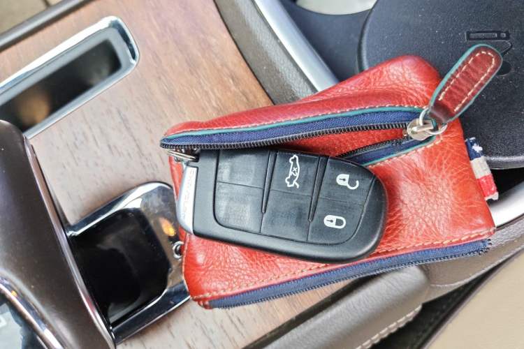 Used Chrysler 300C 2012 3.6L Luxury Edition Vehicle Key