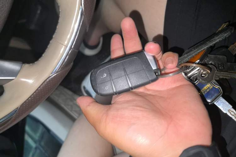 Used Chrysler 300C 2012 3.6L Luxury Edition Vehicle Key