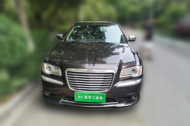 Used Chrysler 300C 2012 3.6L Luxury Edition Front