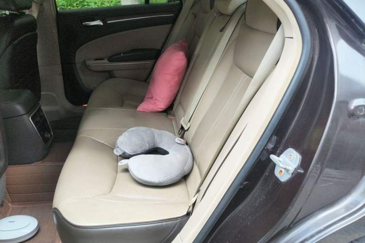 Used Chrysler 300C 2012 3.6L Luxury Edition Left Rear Seat