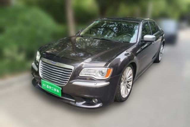 Used Chrysler 300C 2012 3.6L Luxury Edition