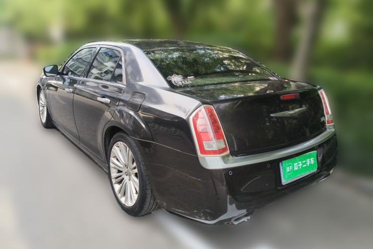Used Chrysler 300C 2012 3.6L Luxury Edition Rear Left 45 Deg