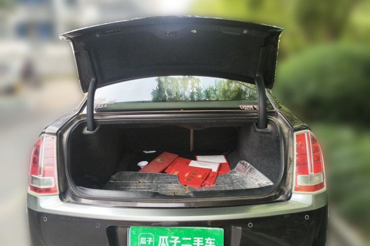 Used Chrysler 300C 2012 3.6L Luxury Edition Trunk