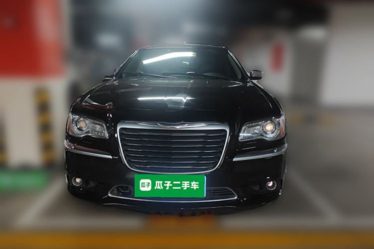 Used Chrysler 300C 2012 3.6L Luxury Edition Front