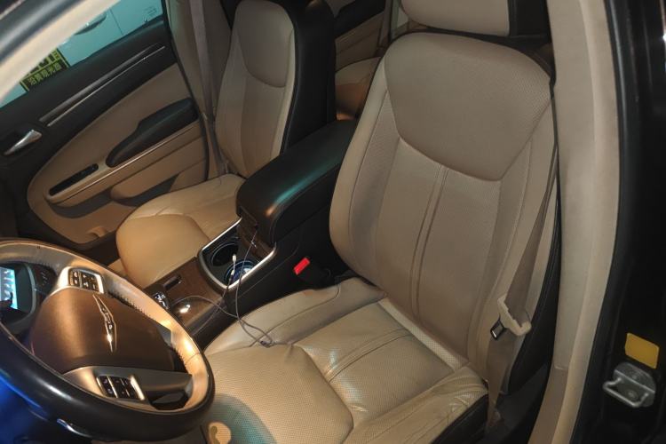 Used Chrysler 300C 2012 3.6L Luxury Edition Left Front Seat