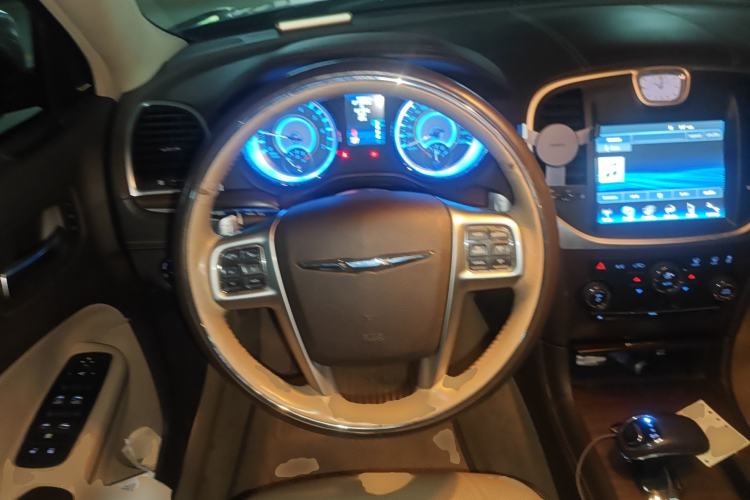 Used Chrysler 300C 2012 3.6L Luxury Edition Steering Wheel