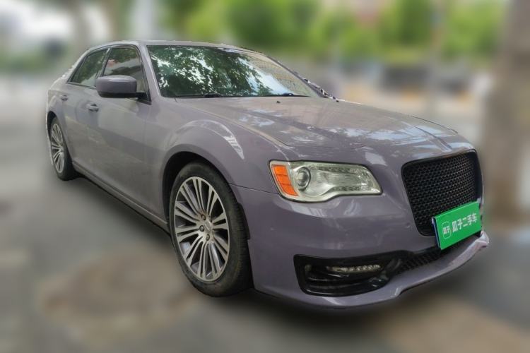 Used Chrysler 300C 2012 3.6L Luxury Edition Front Right 45 Deg