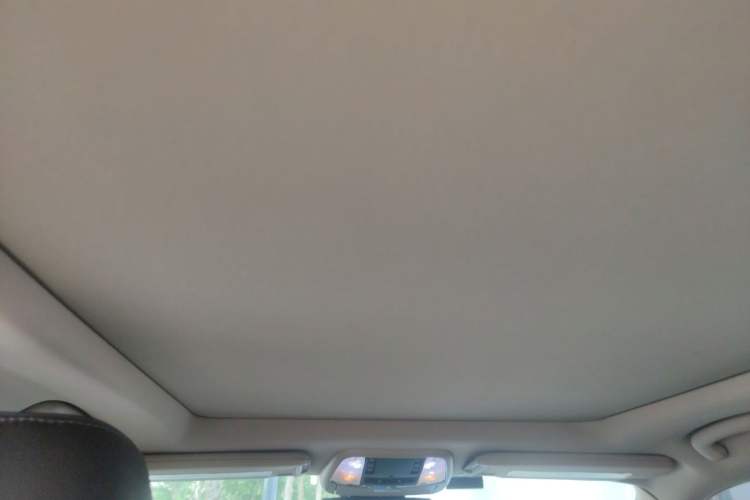 Used Chrysler 300C 2012 3.6L Luxury Edition Headliner