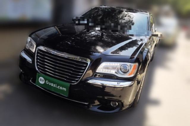 Used Chrysler 300C 2013 3.6L Luxury Edition