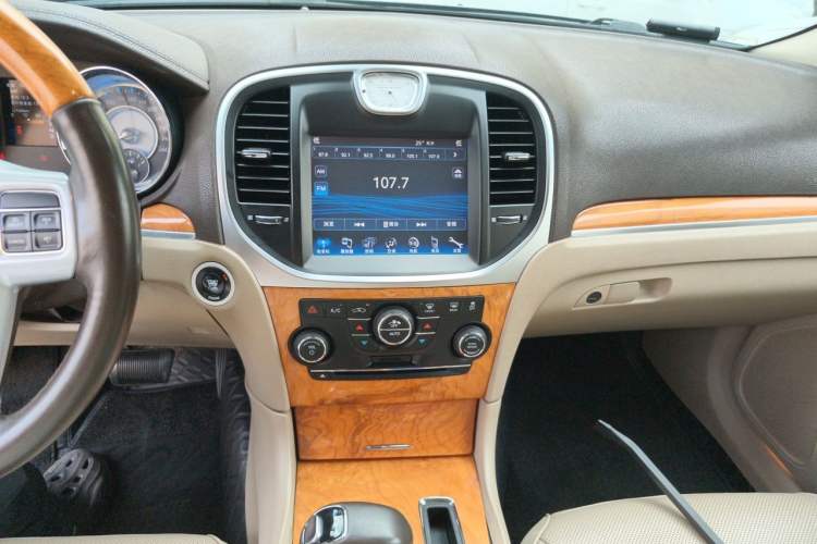Used Chrysler 300C 2013 3.6L Luxury Edition Audio And AC Panel