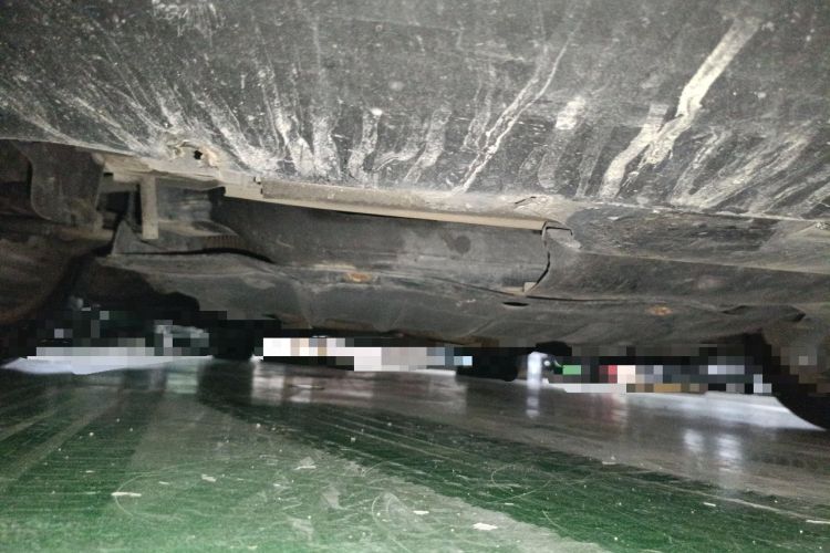 Used Chrysler 300C 2013 3.6L Premium Edition Chassis Front
