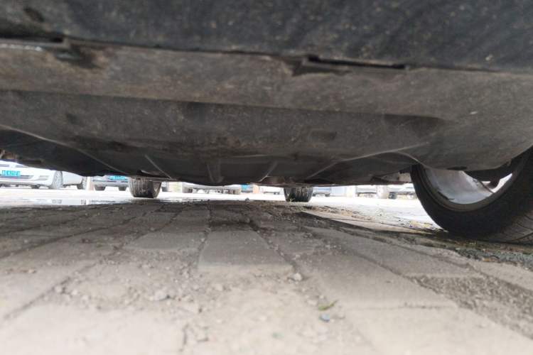 Used Chrysler 300C 2013 3.6L Luxury Edition Chassis Front