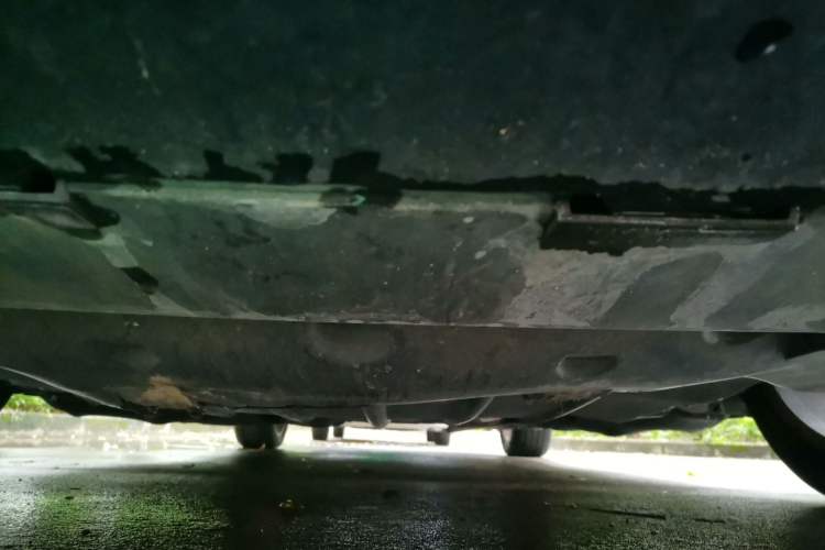 Used Chrysler 300C 2013 3.6L Luxury Edition Chassis Front