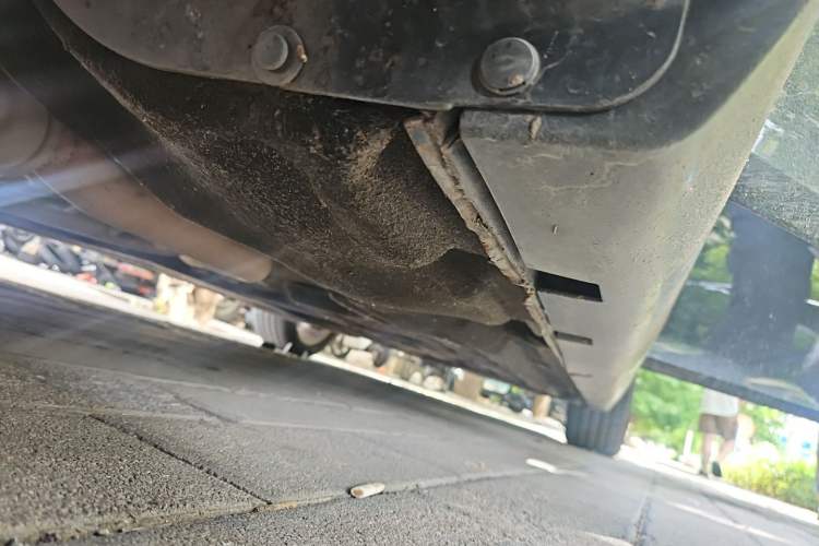 Used Chrysler 300C 2013 3.6L Luxury Edition Chassis Front Left