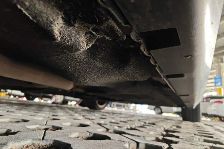Used Chrysler 300C 2013 3.6L Luxury Edition Chassis Front Left