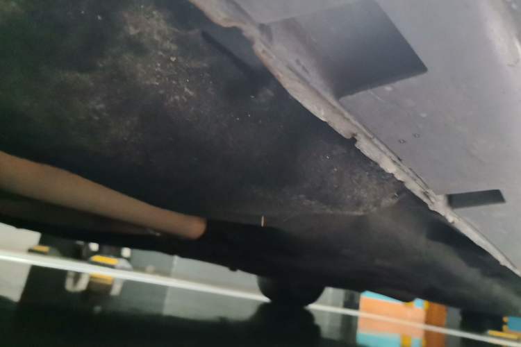 Used Chrysler 300C 2013 3.6L Luxury Edition Chassis Front Left