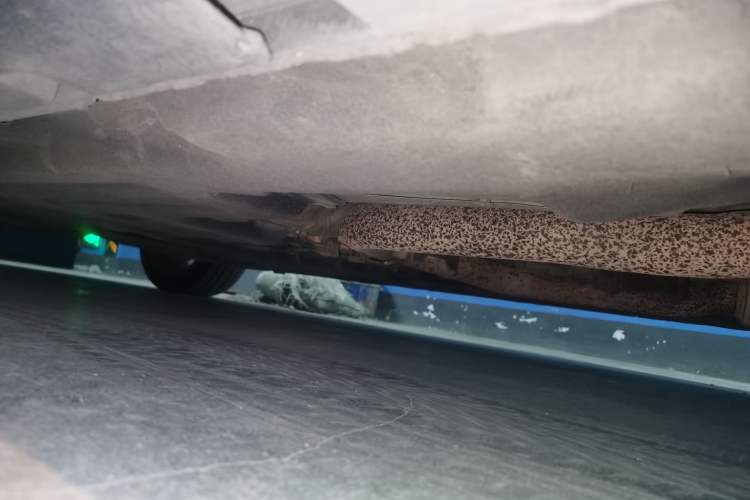 Used Chrysler 300C 2013 3.6L Premium Edition Chassis Front Right