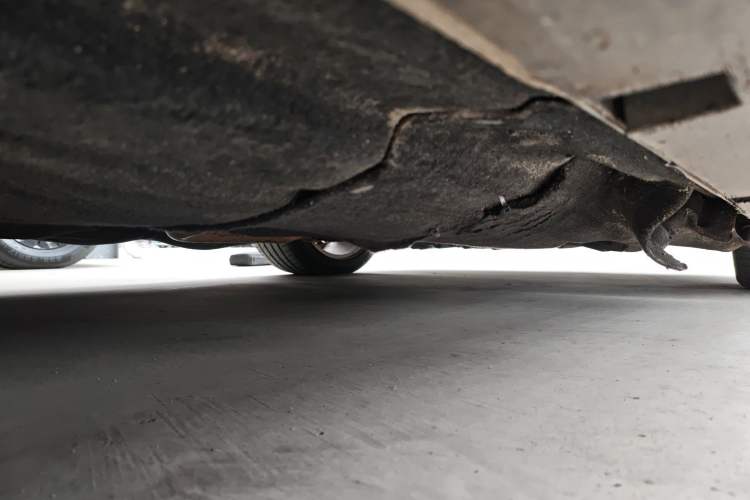 Used Chrysler 300C 2013 3.6L Luxury Edition Chassis Front Right