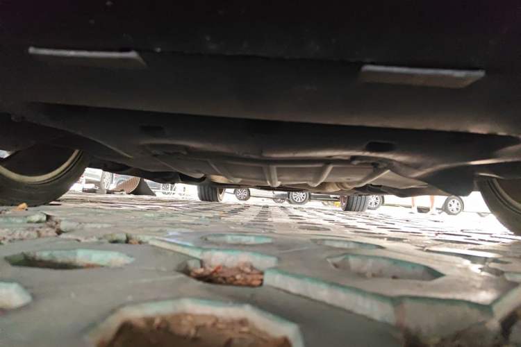 Used Chrysler 300C 2013 3.6L Luxury Edition Chassis Front