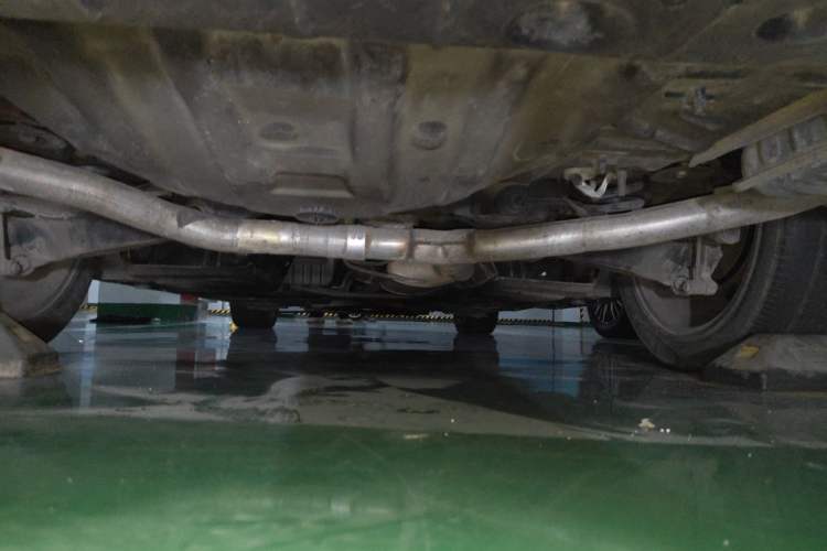 Used Chrysler 300C 2013 3.6L Luxury Edition Chassis Rear