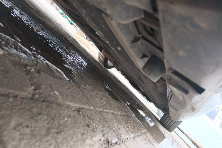 Used Chrysler 300C 2013 3.6L Luxury Edition Chassis Rear Right
