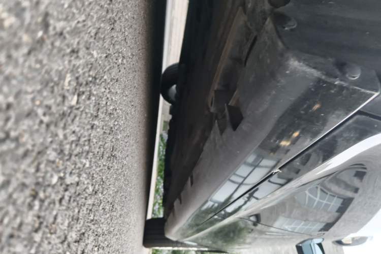 Used Chrysler 300C 2013 3.6L Premium Edition Chassis Rear Right