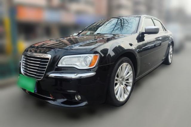 Used Chrysler 300C 2013 3.6L Luxury Edition