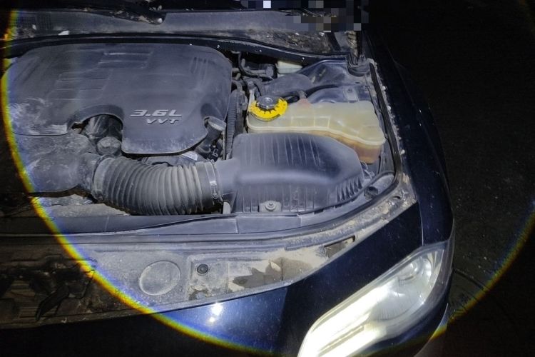Used Chrysler 300C 2013 3.6L Prestige Edition Engine Bay Left