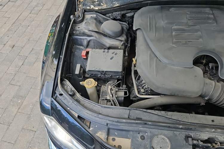 Used Chrysler 300C 2013 3.6L Luxury Edition Engine Bay Right
