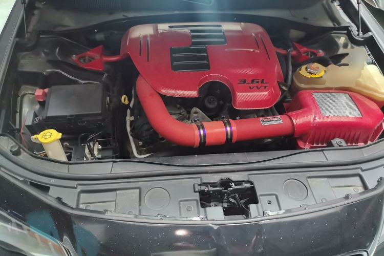 Used Chrysler 300C 2013 3.6L Luxury Edition Engine Bay