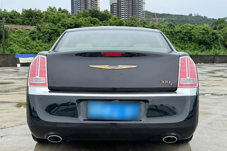 Used Chrysler 300C 2013 3.6L Luxury Edition Exterior 8