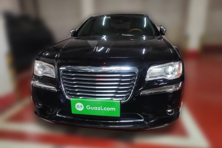 Used Chrysler 300C 2013 3.6L Luxury Edition Front