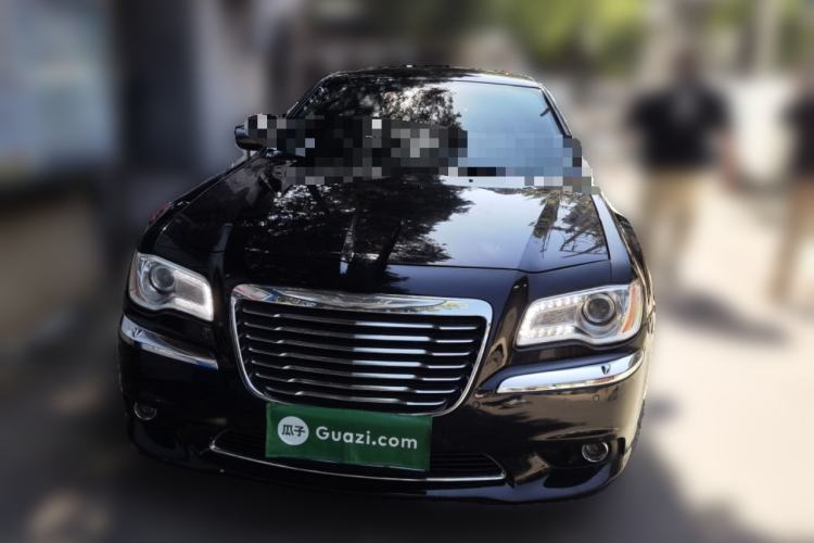 Used Chrysler 300C 2013 3.6L Luxury Edition Front