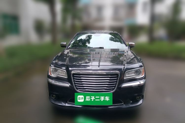 Used Chrysler 300C 2013 3.6L Luxury Edition Front