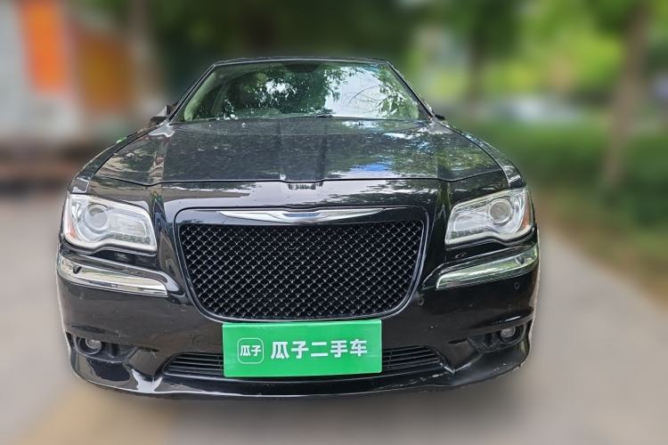 Used Chrysler 300C 2013 3.6L Luxury Edition Front