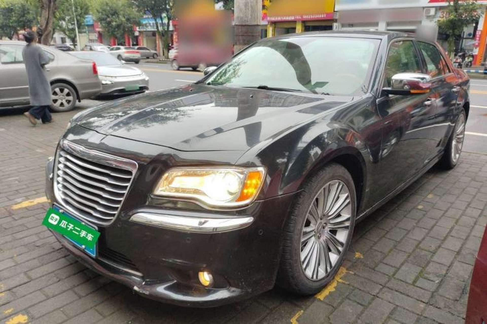 Used Chrysler 300C 2013 3.6L Luxury Edition Front Left 45 Deg
