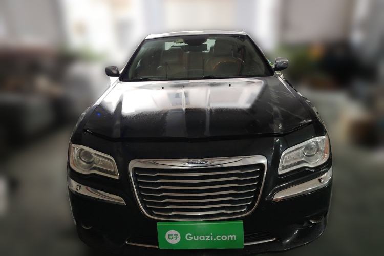 Used Chrysler 300C 2013 3.6L Luxury Edition Front