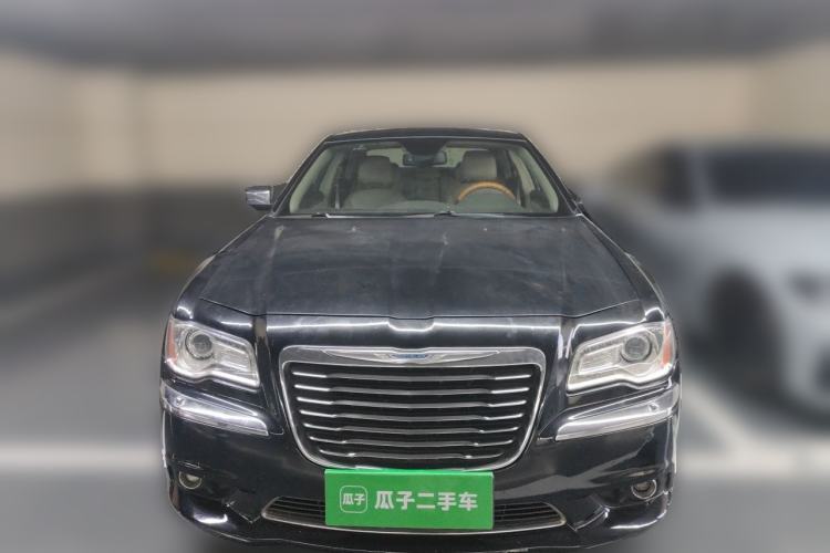 Used Chrysler 300C 2013 3.6L Luxury Edition Front