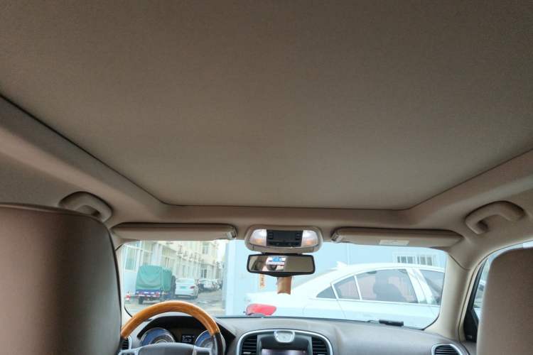 Used Chrysler 300C 2013 3.6L Luxury Edition Headliner