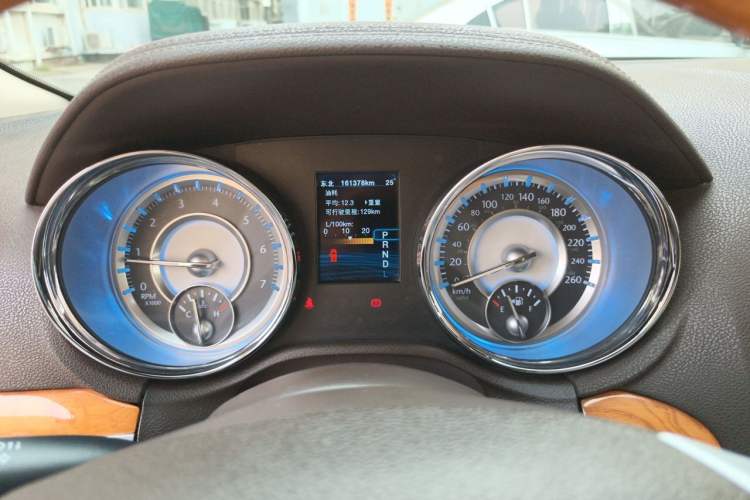 Used Chrysler 300C 2013 3.6L Luxury Edition Instrument Cluster