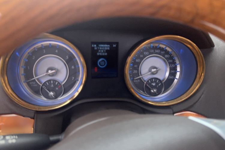 Used Chrysler 300C 2013 3.6L Luxury Edition Instrument Cluster