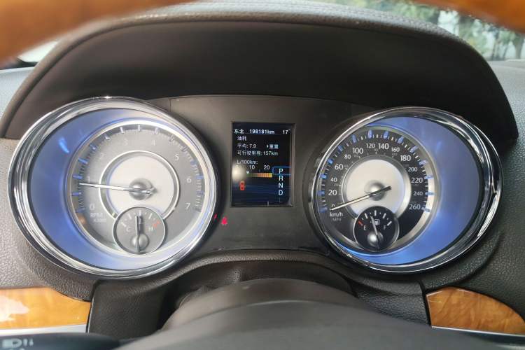 Used Chrysler 300C 2013 3.6L Luxury Edition Instrument Cluster