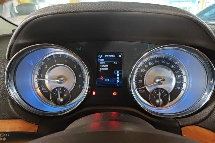 Used Chrysler 300C 2013 3.6L Luxury Edition Instrument Cluster