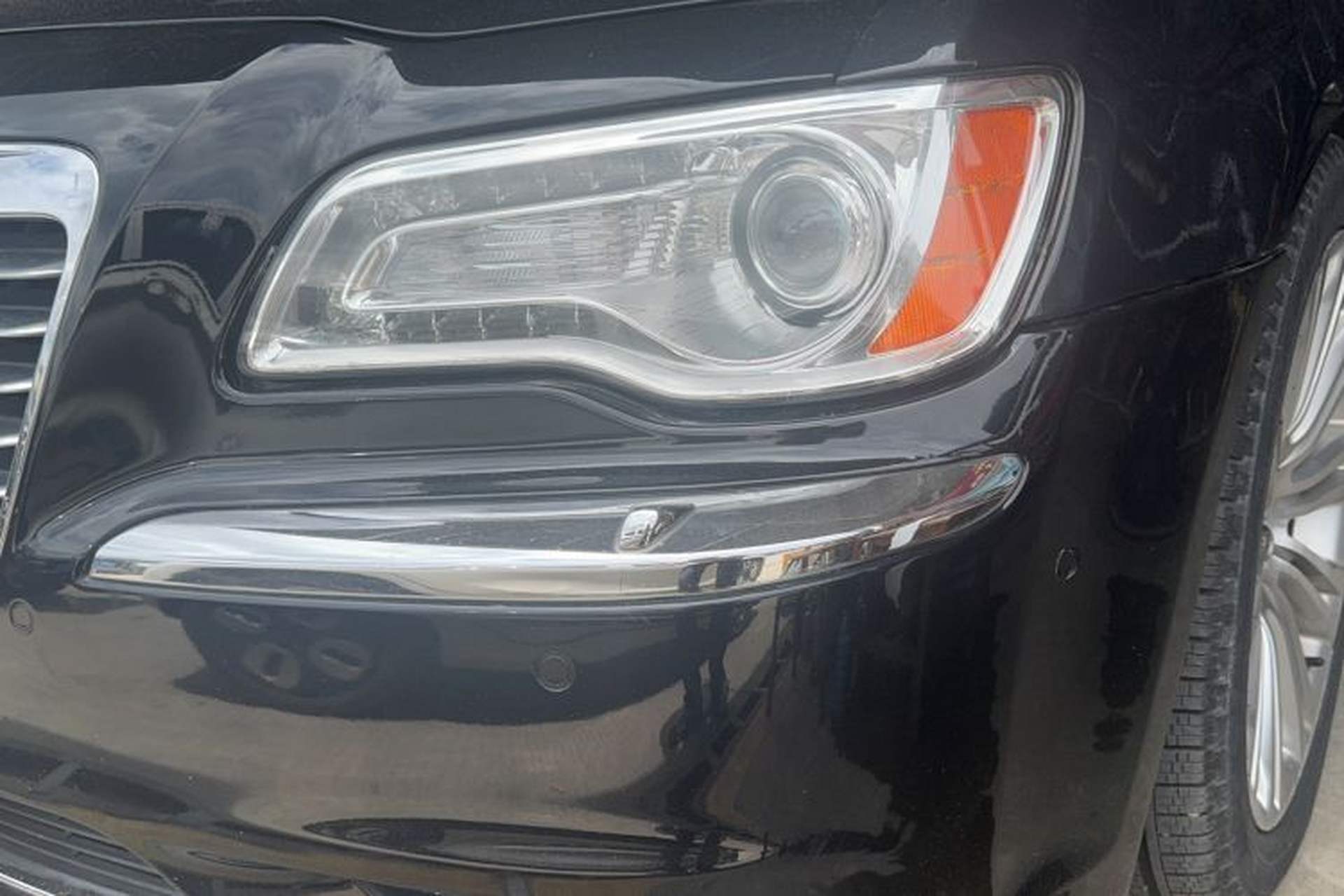 Used Chrysler 300C 2013 3.6L Luxury Edition Left Front Headlight