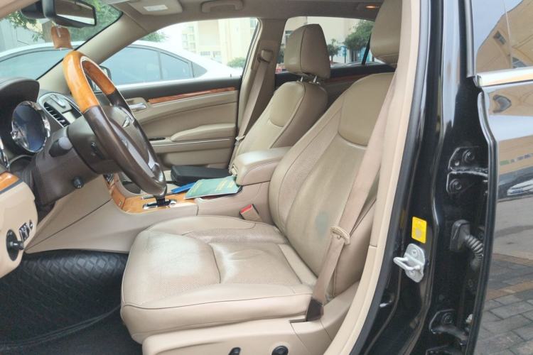 Used Chrysler 300C 2013 3.6L Luxury Edition Left Front Seat