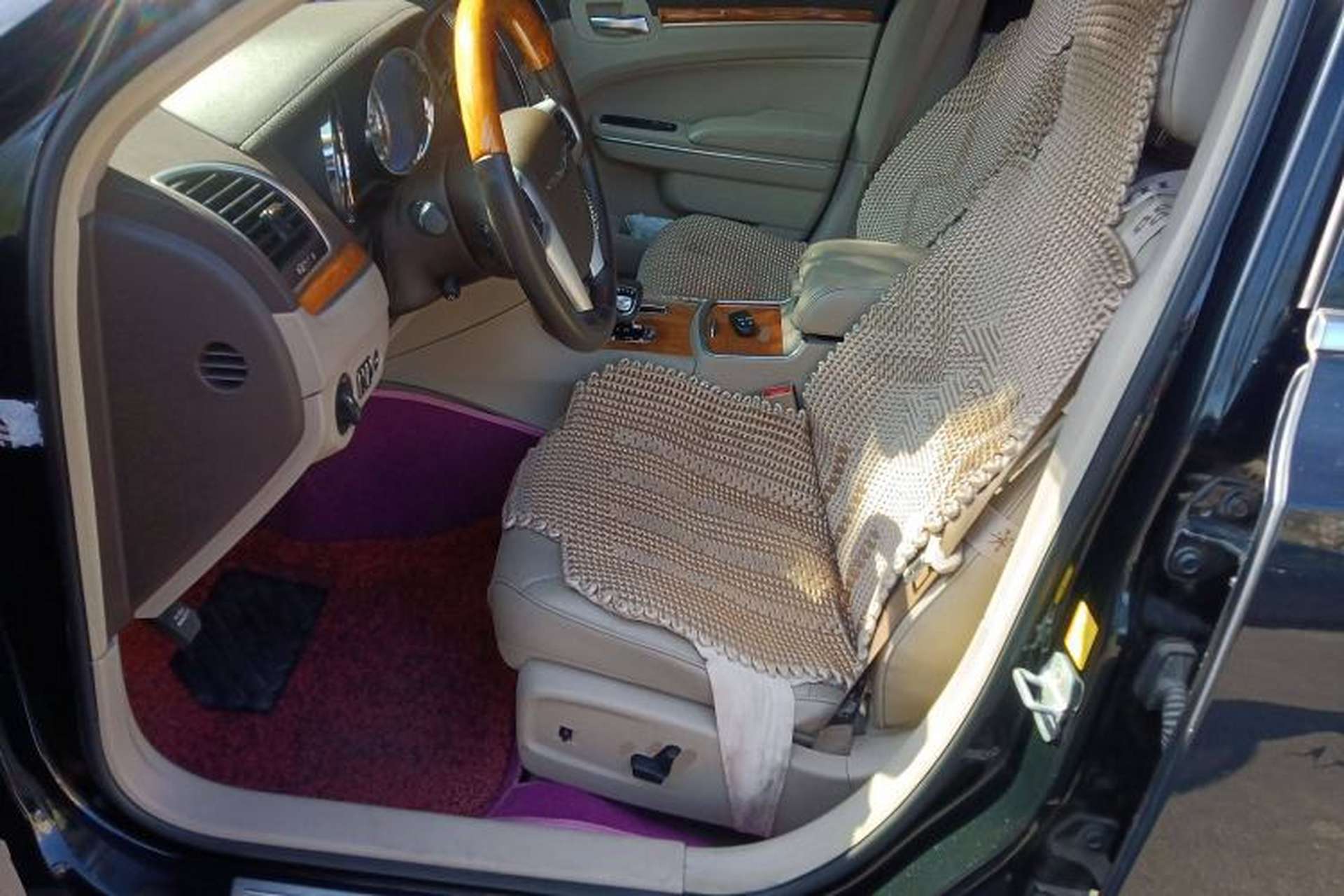 Used Chrysler 300C 2013 3.6L Luxury Edition Left Front Seat
