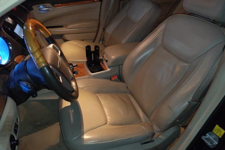 Used Chrysler 300C 2013 3.6L Luxury Edition Left Front Seat